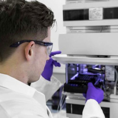 QNMR – a modern alternative to HPLC
