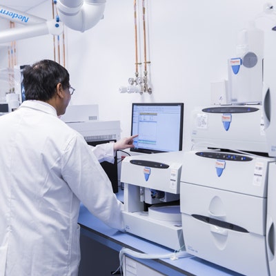 Analytical method optimisation with Fusion QbD software –illustrative case studies for a synthetic peptide and small molecule Active Pharmaceutical Ingredient(API) by Almac Sciences