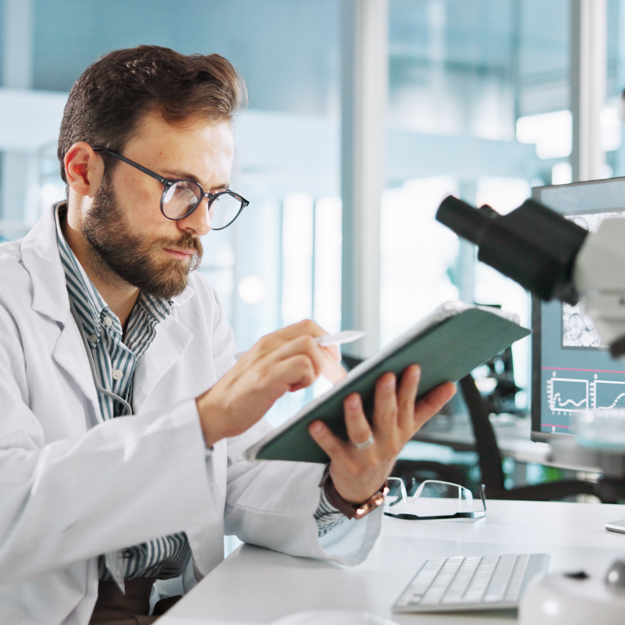 Navigating Complexity in Master Protocols with Key Operational Partners